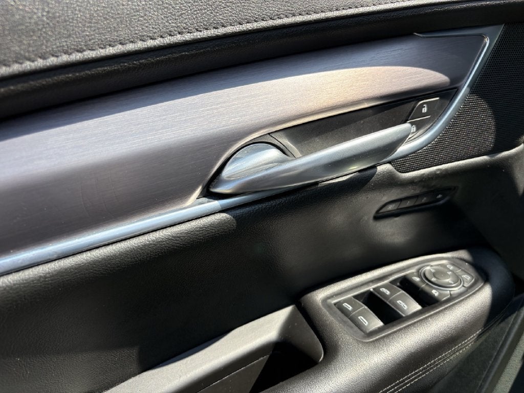2017 Cadillac XT5 Luxury FWD