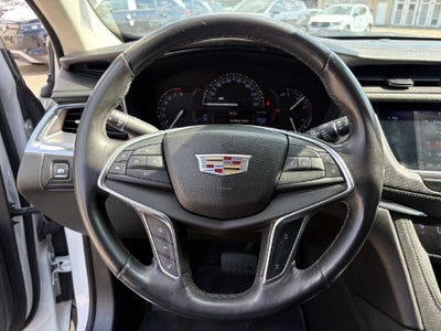 2017 Cadillac XT5 Luxury FWD
