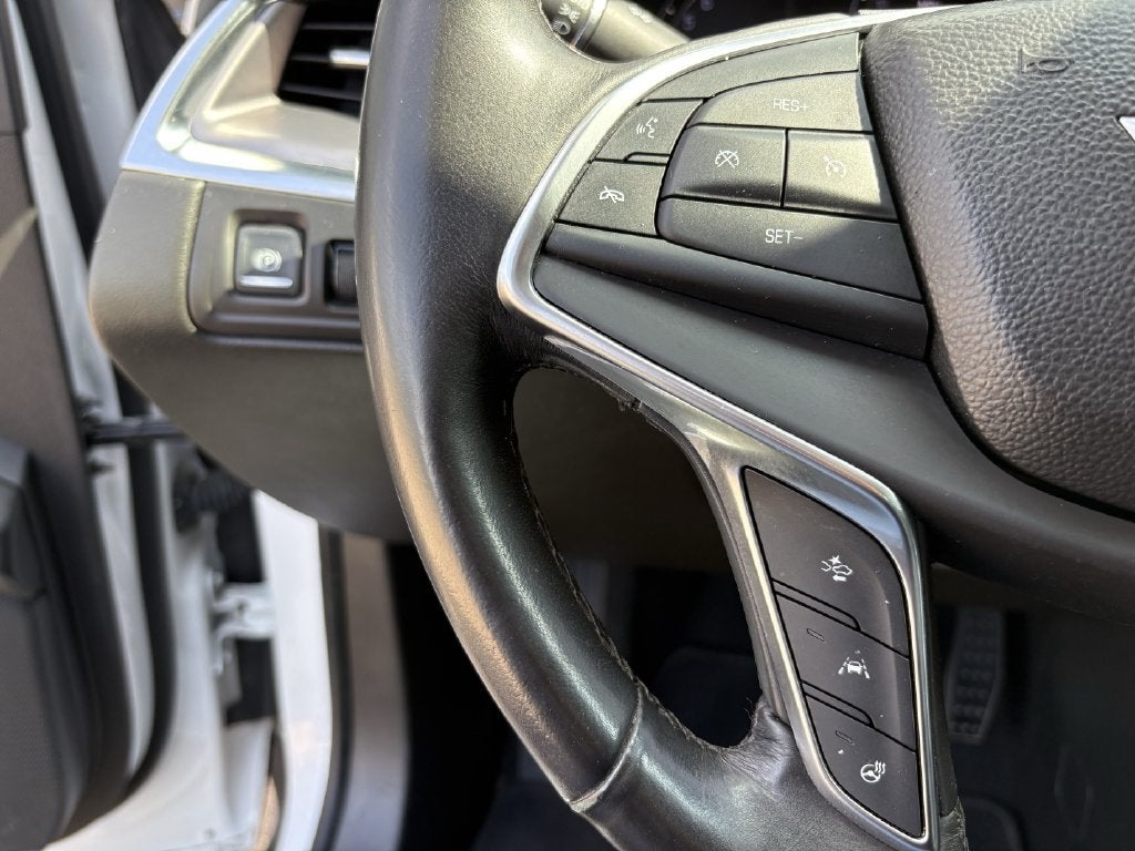 2017 Cadillac XT5 Luxury FWD