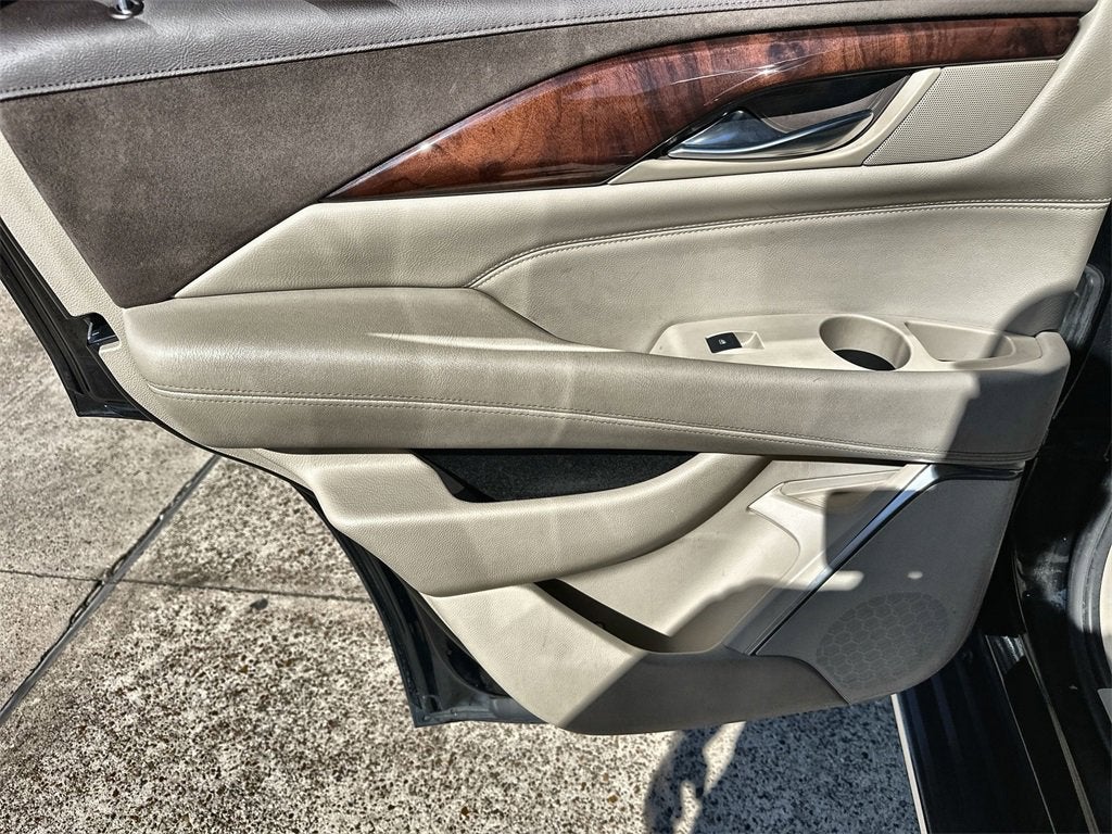 2016 Cadillac Escalade Luxury Collection