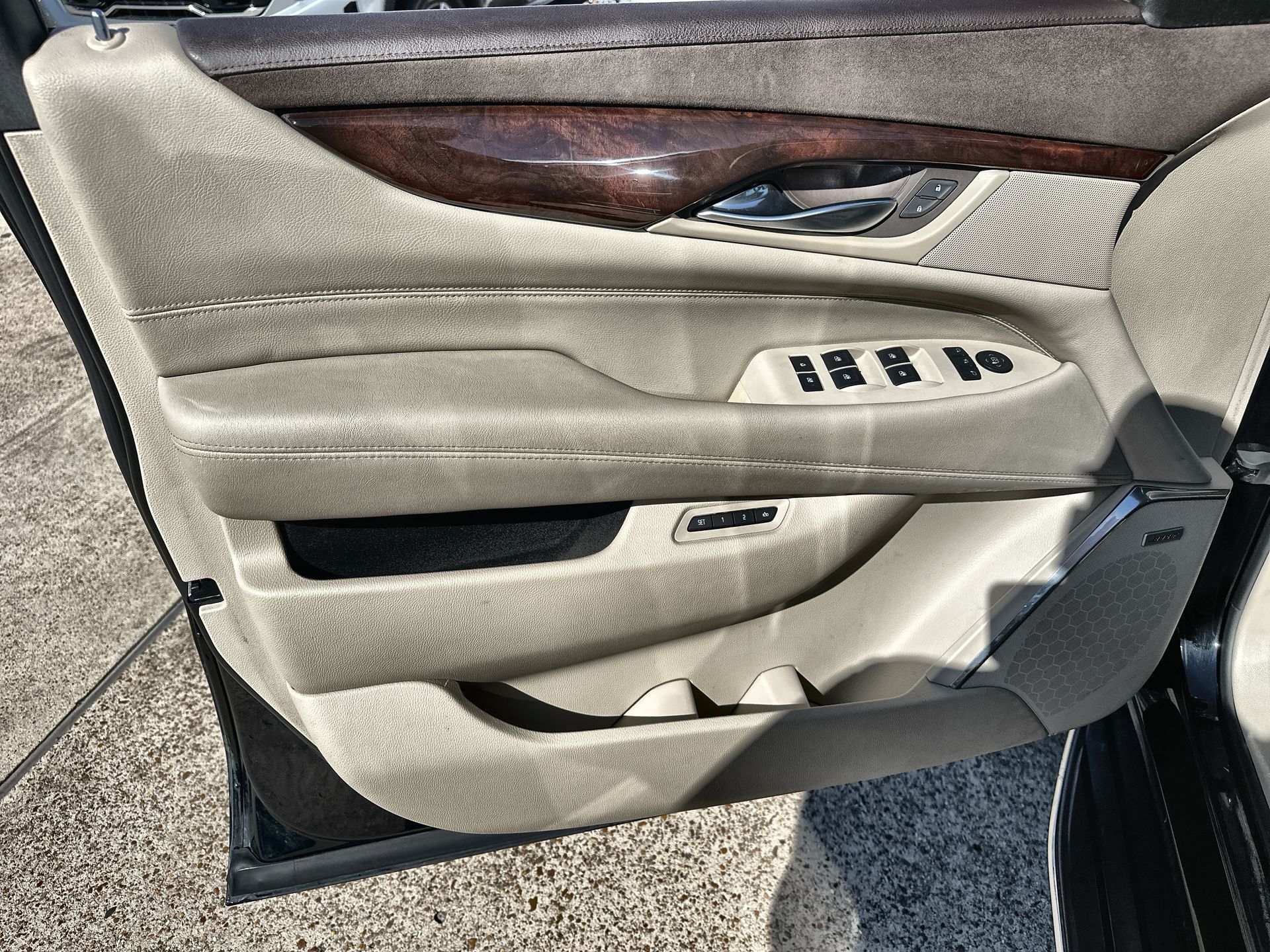 2016 Cadillac Escalade Luxury Collection