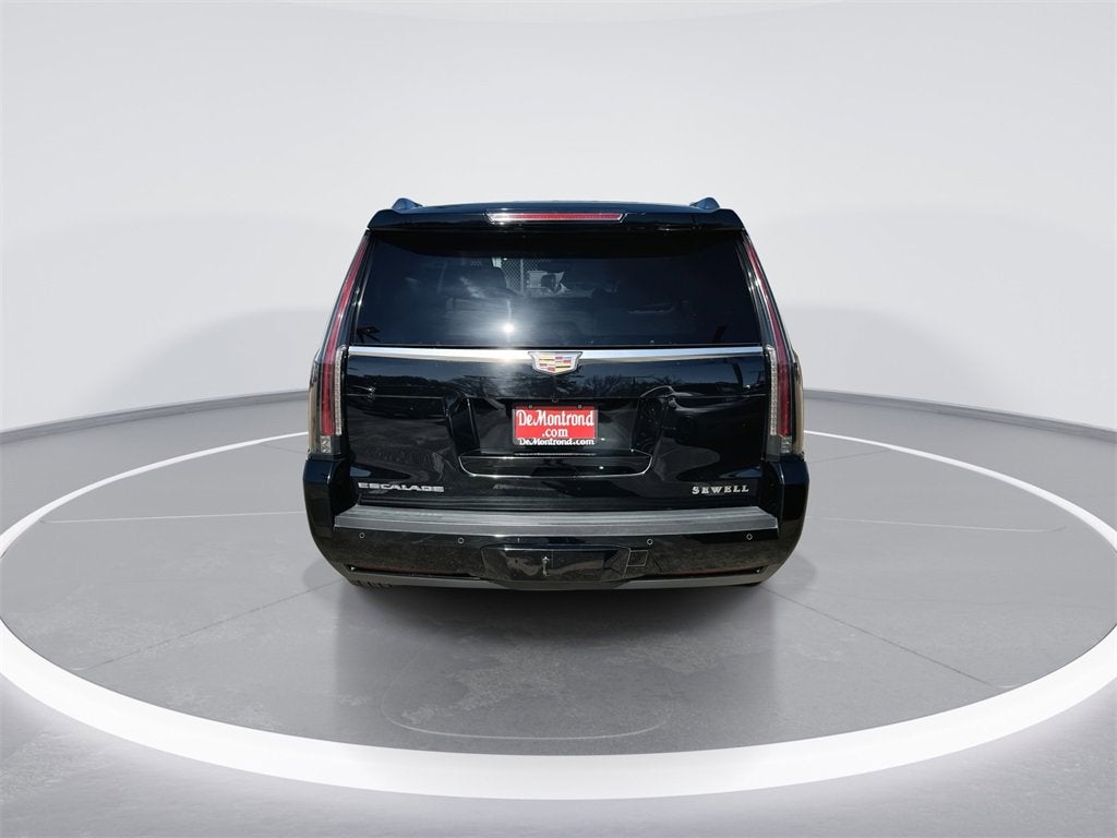 2016 Cadillac Escalade Luxury Collection
