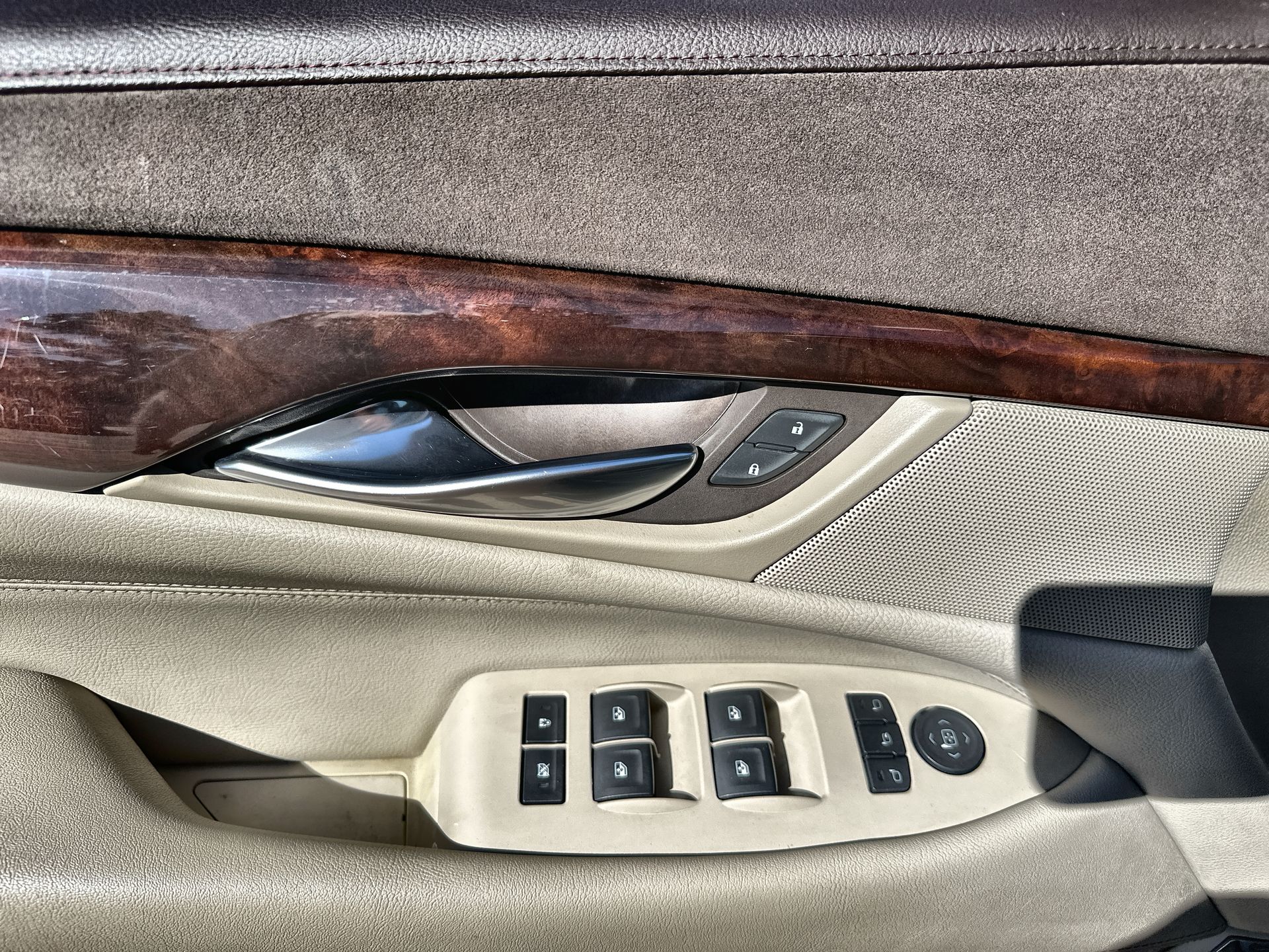 2016 Cadillac Escalade Luxury Collection