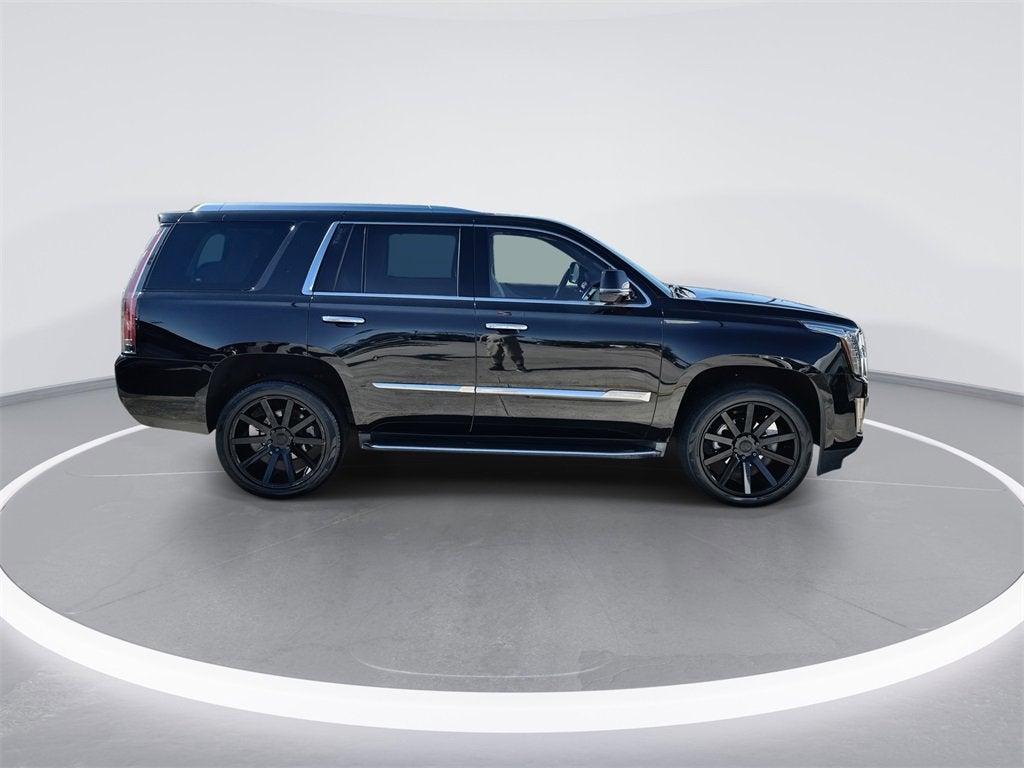 2016 Cadillac Escalade Luxury Collection