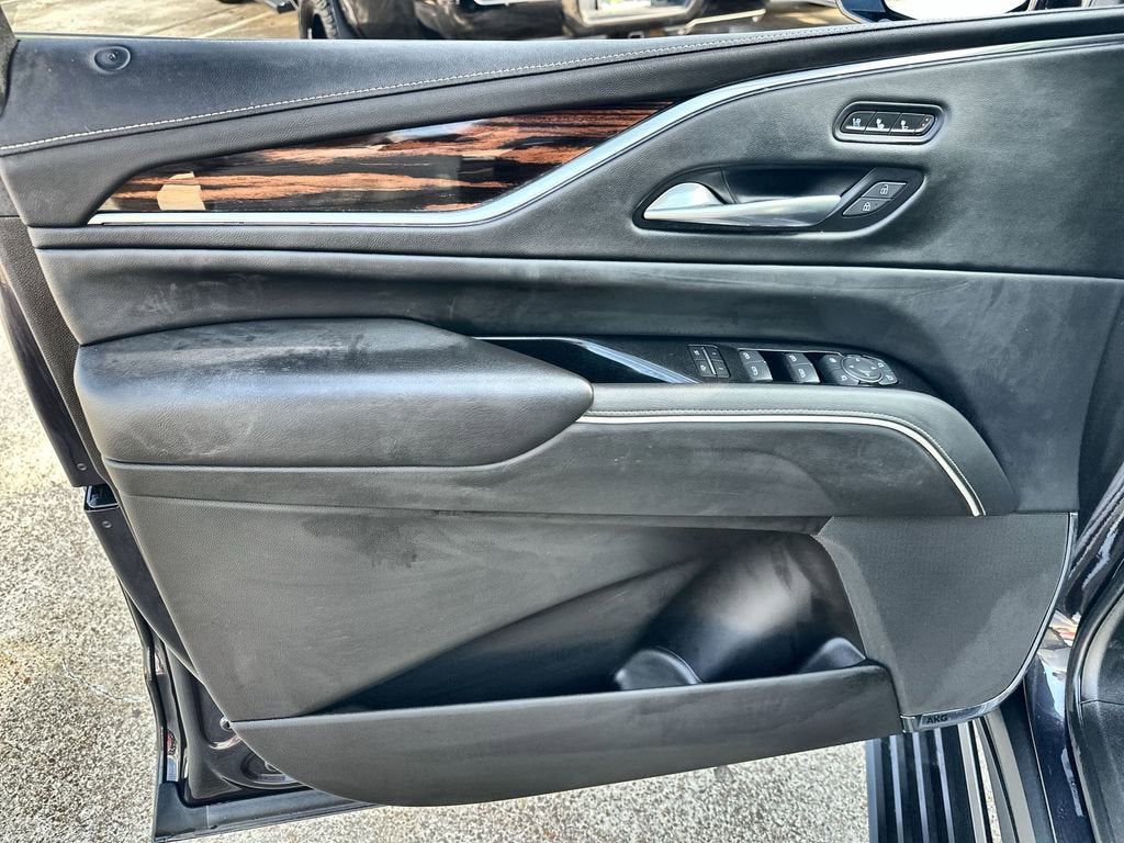 2022 Cadillac Escalade Premium Luxury