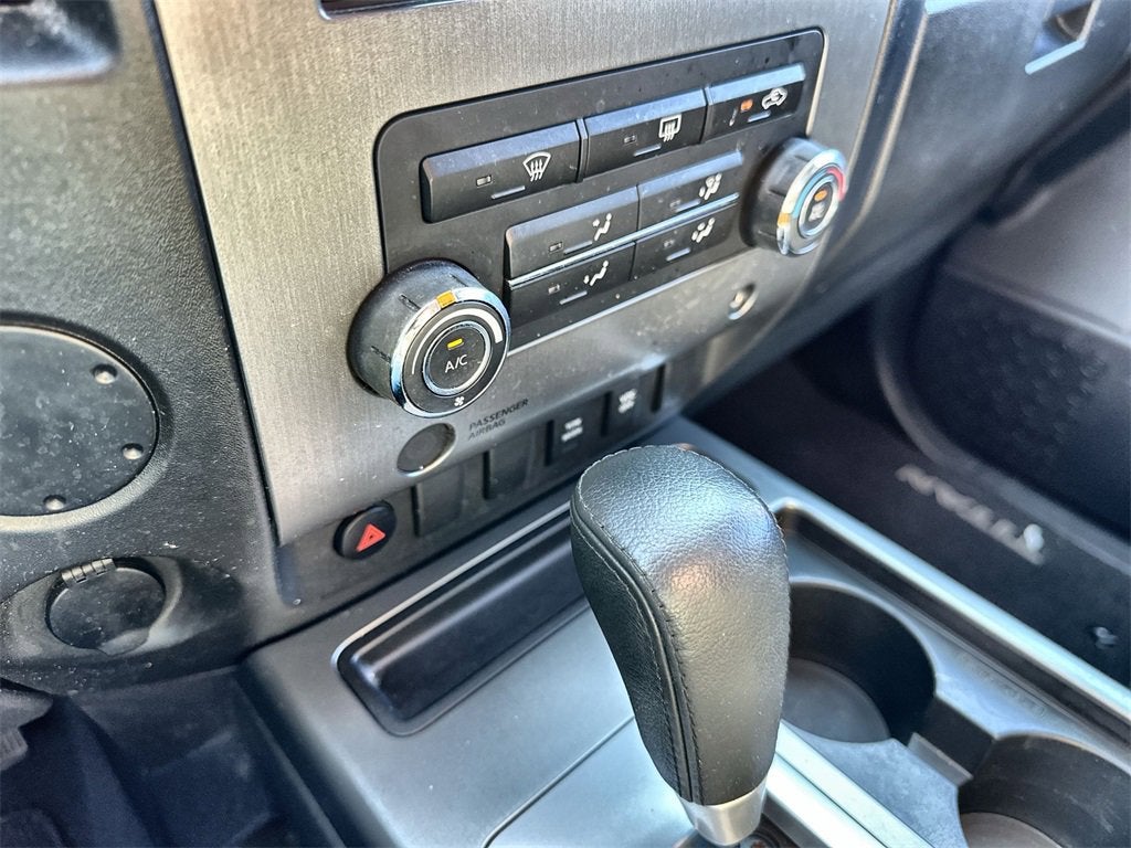 2010 Nissan Titan SE