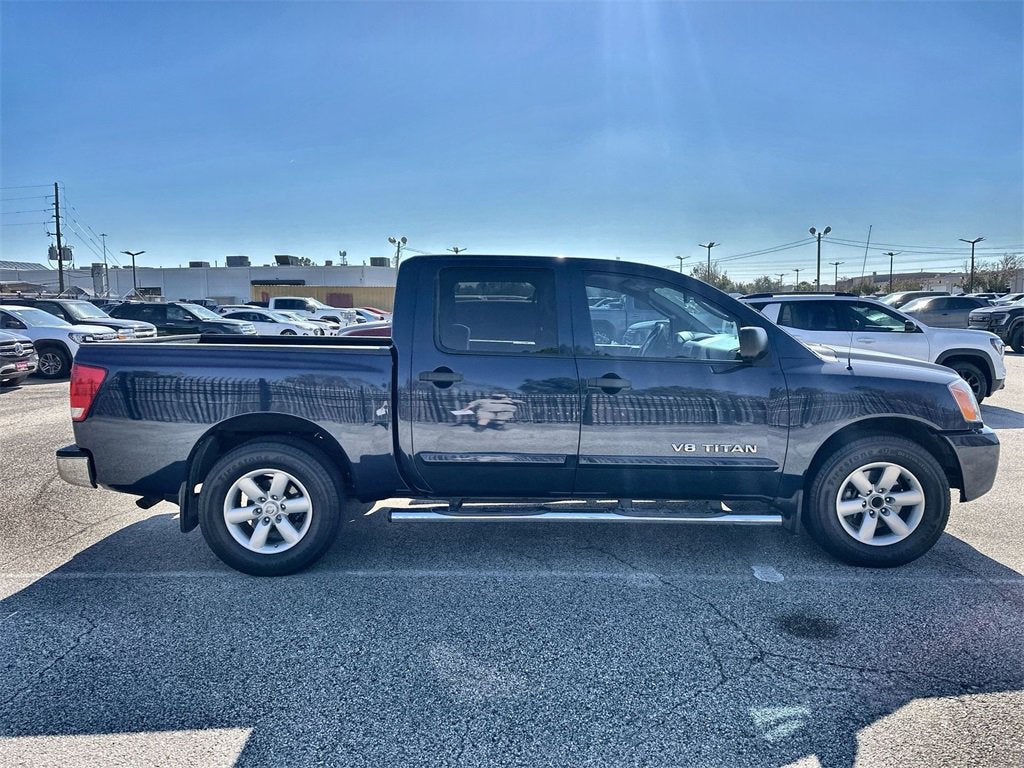 2010 Nissan Titan SE
