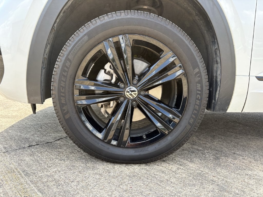 2023 Volkswagen Atlas 3.6L V6 SEL R-Line Black