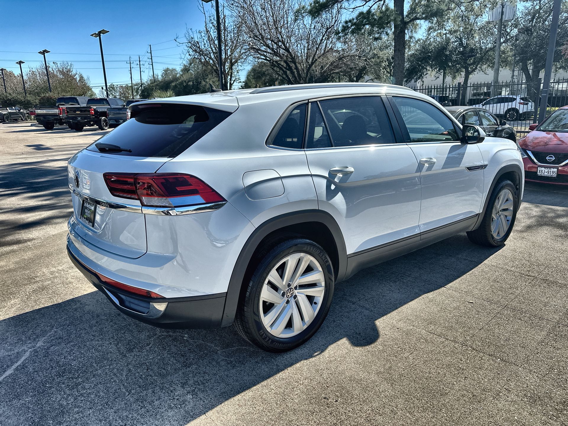 2022 Volkswagen Atlas Cross Sport 2.0T SE w/Technology