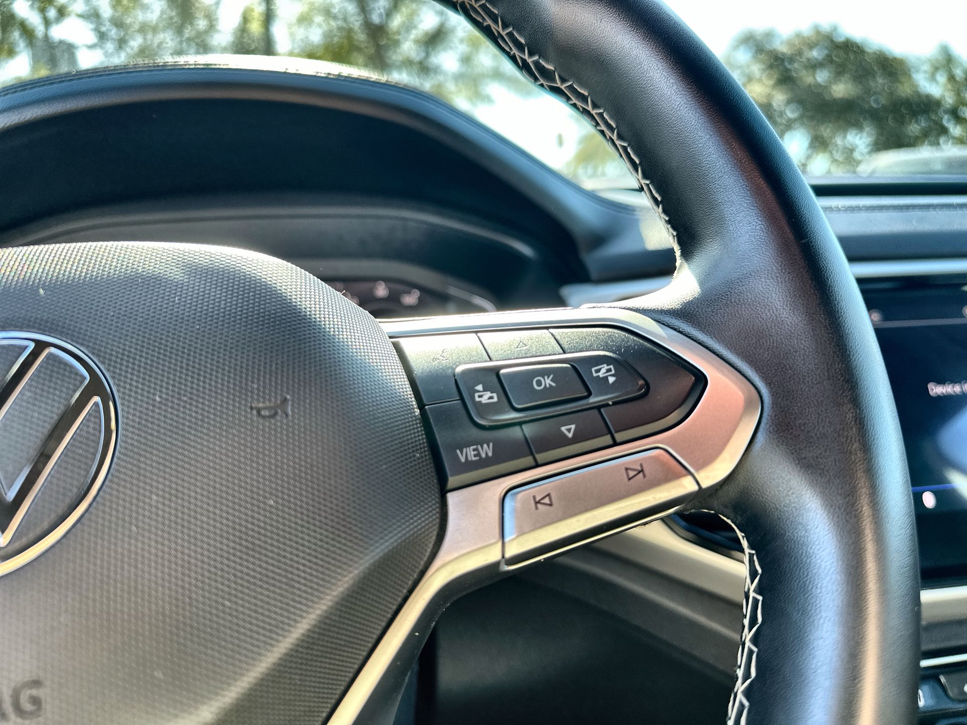 2022 Volkswagen Atlas Cross Sport 2.0T SE w/Technology