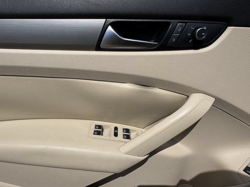 2014 Volkswagen Passat SE