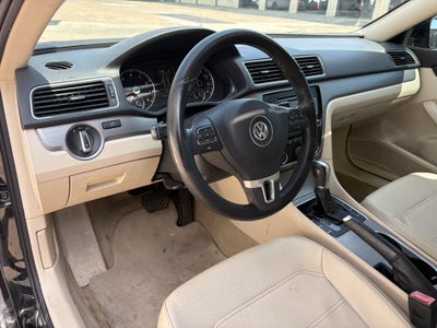 2014 Volkswagen Passat SE
