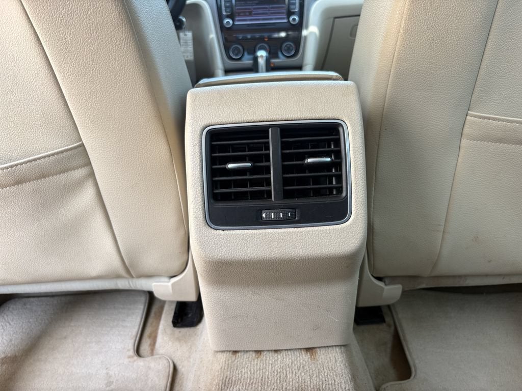 2014 Volkswagen Passat SE