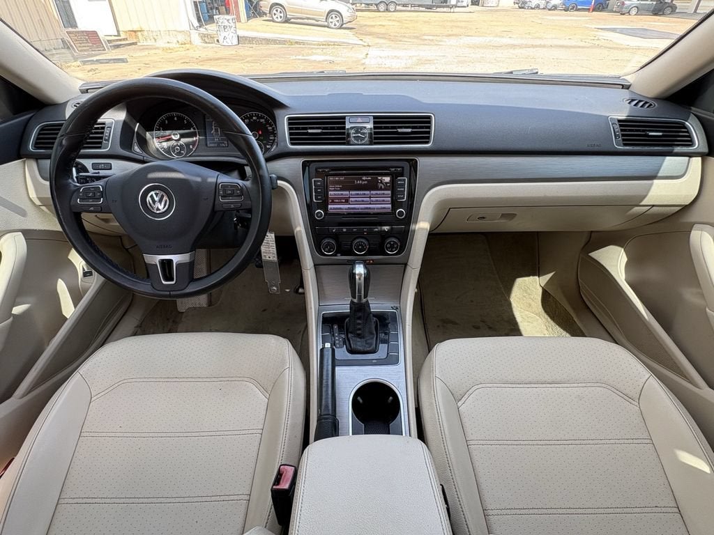 2014 Volkswagen Passat SE