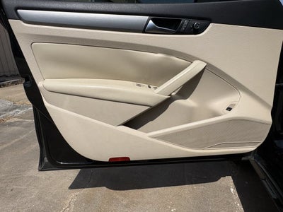 2014 Volkswagen Passat SE