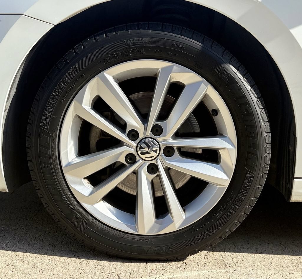 2020 Volkswagen Passat 2.0T SE