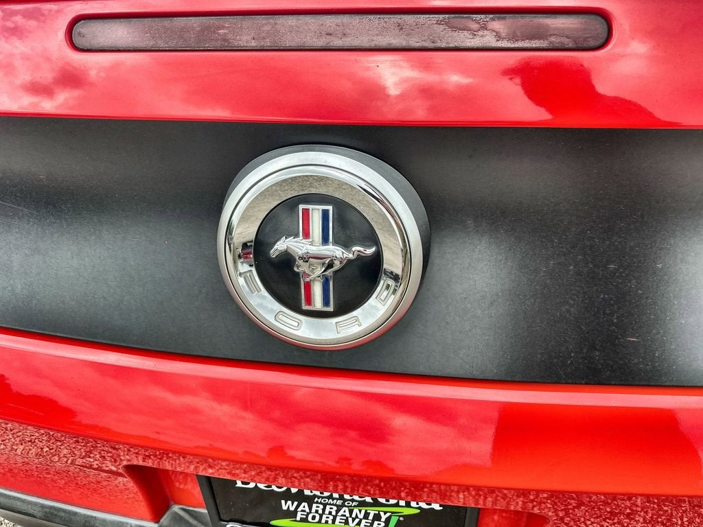 2011 Ford Mustang V6