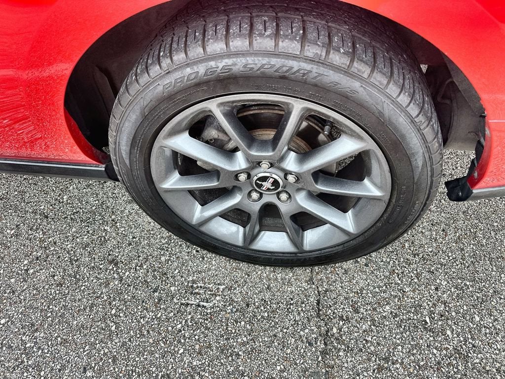 2011 Ford Mustang V6