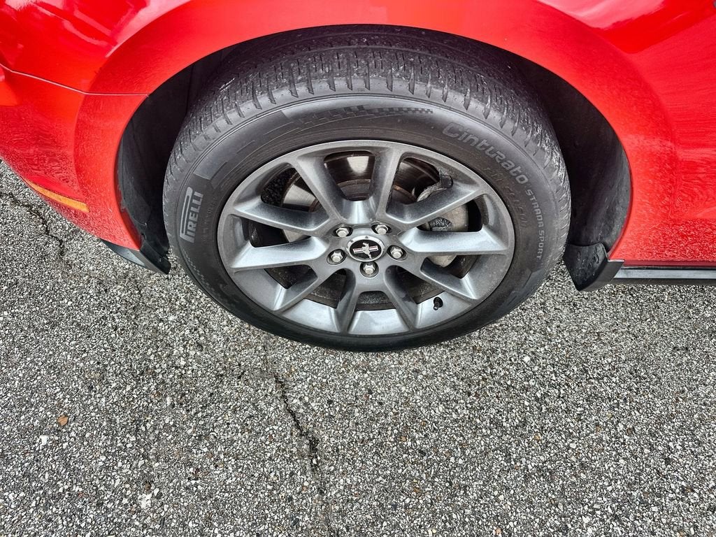 2011 Ford Mustang V6