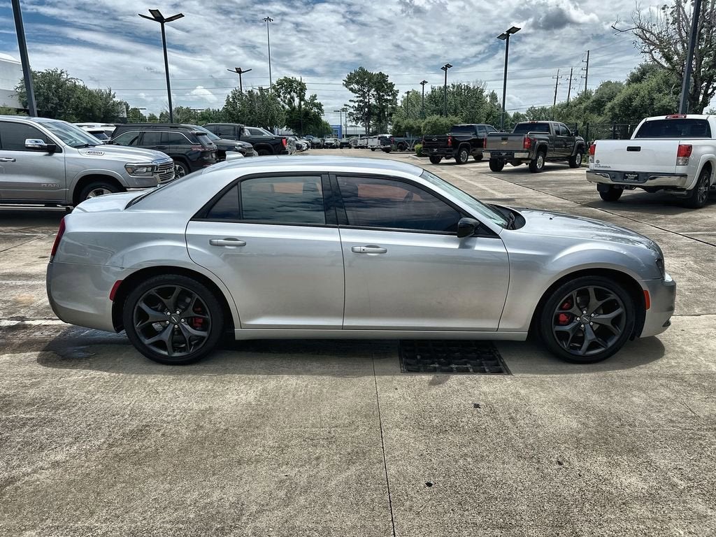 2020 Chrysler 300 Touring