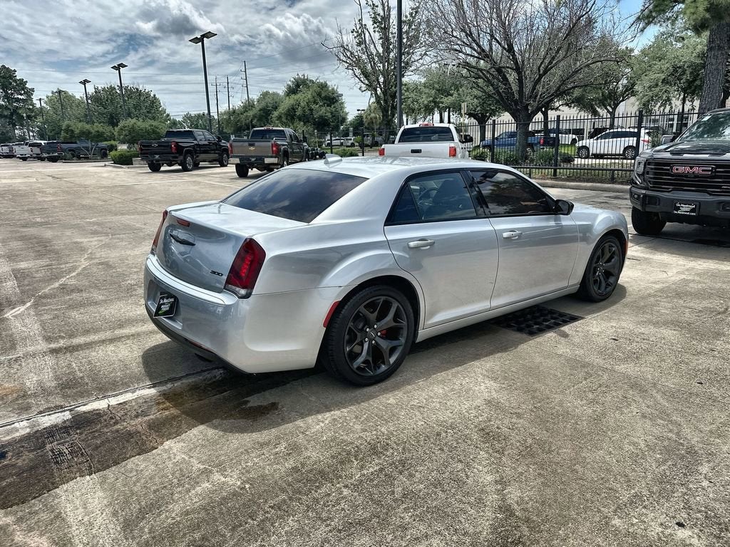 2020 Chrysler 300 Touring