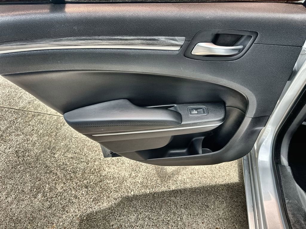 2020 Chrysler 300 Touring