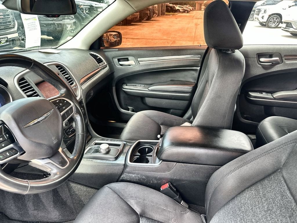 2020 Chrysler 300 Touring