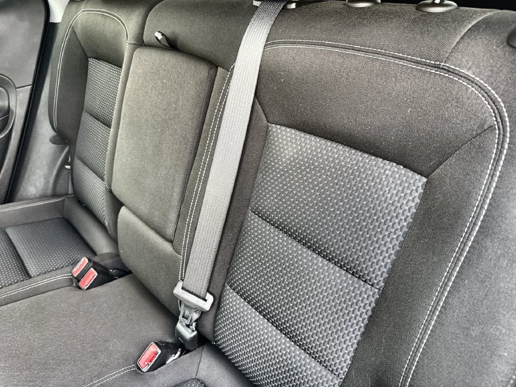 2023 GMC Terrain SLE - Photo 18
