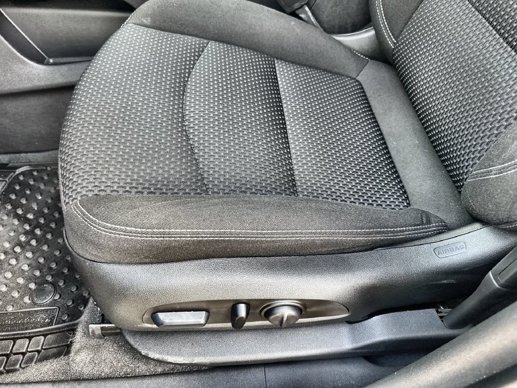 2023 GMC Terrain SLE - Photo 25