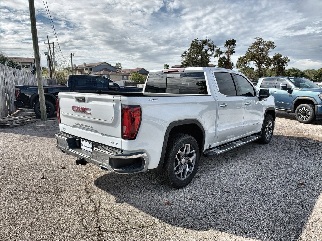 2026 GMC Sierra 1500 SLT