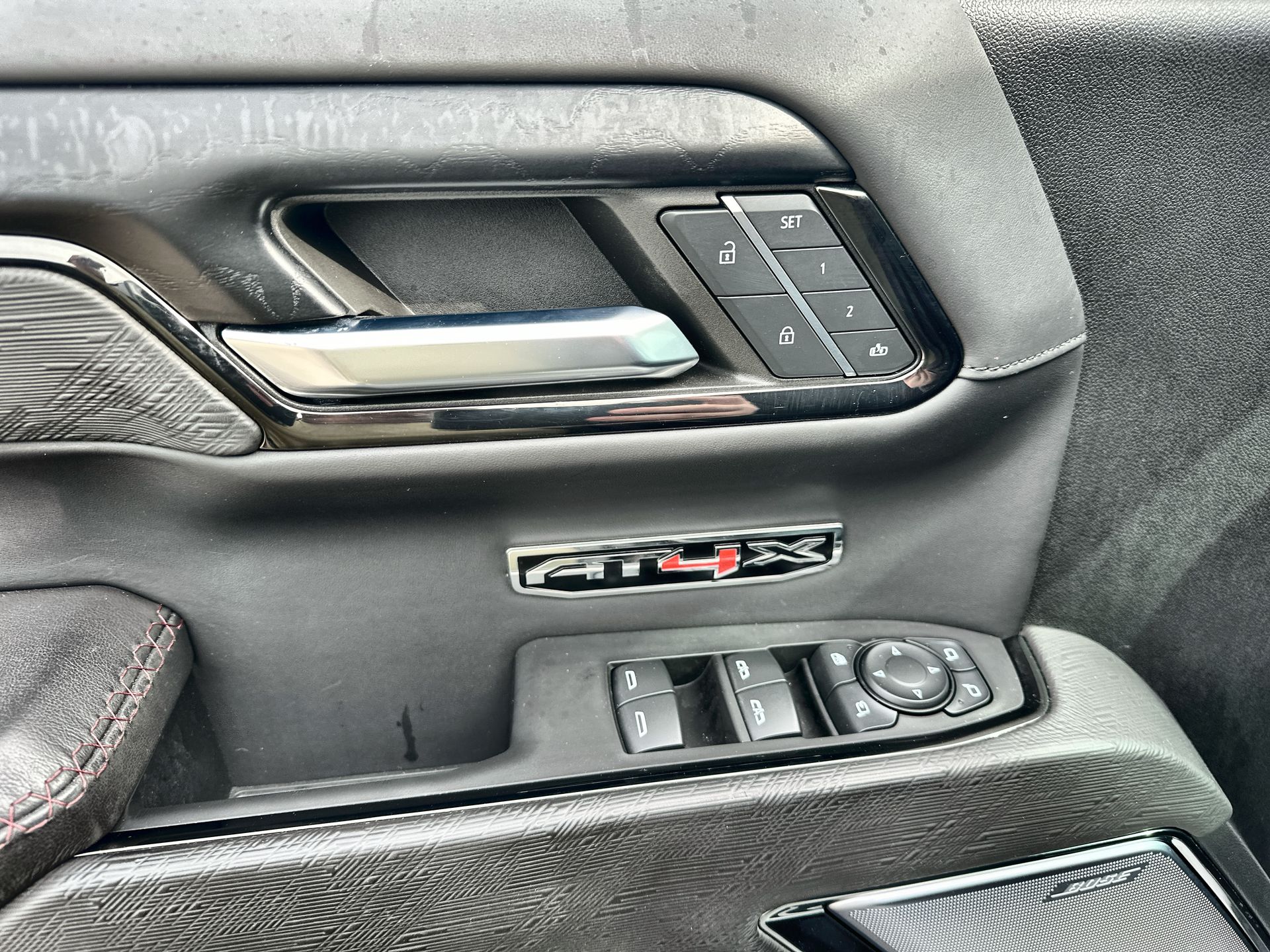 2024 GMC Sierra 1500 AT4X