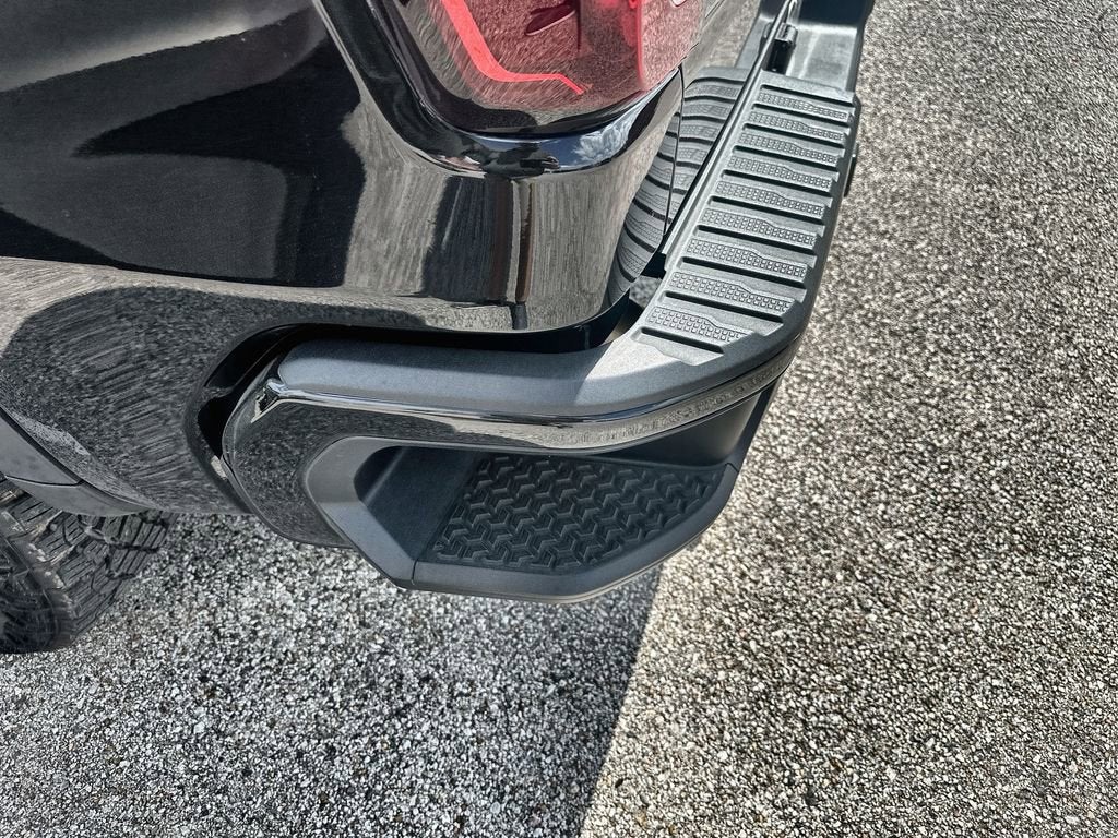 2025 GMC Sierra 1500 AT4X