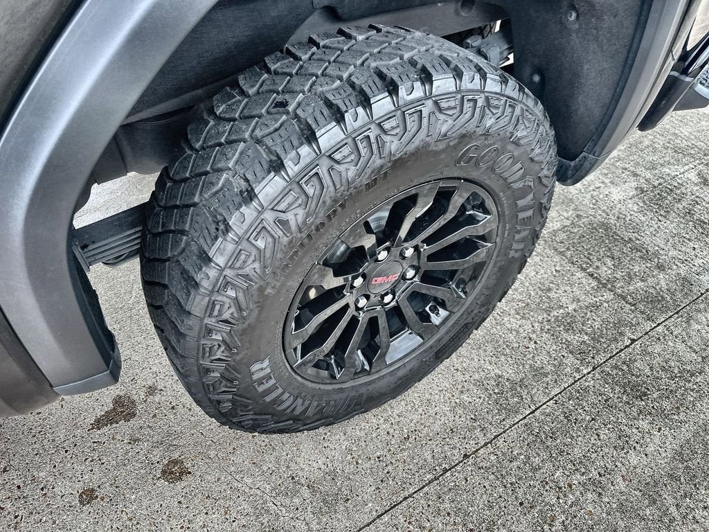 2023 GMC Sierra 1500 AT4X