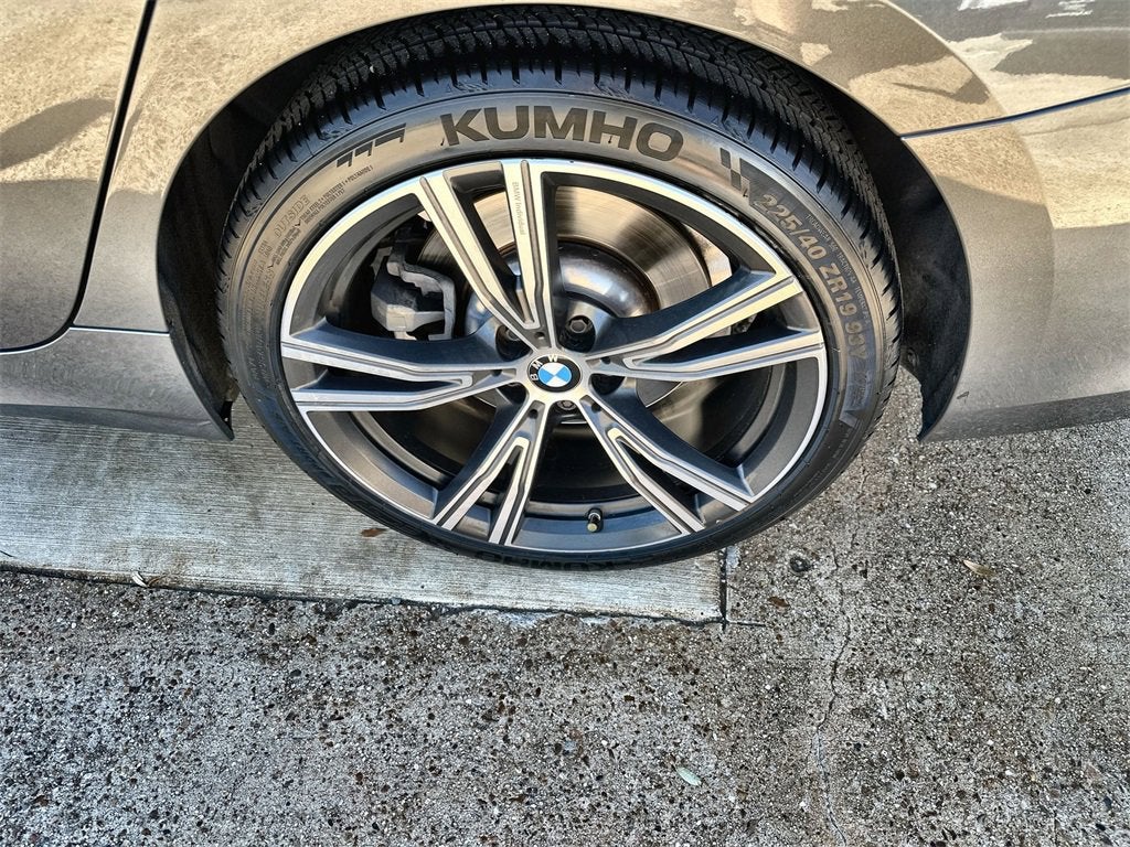 2023 BMW 3 Series 330i