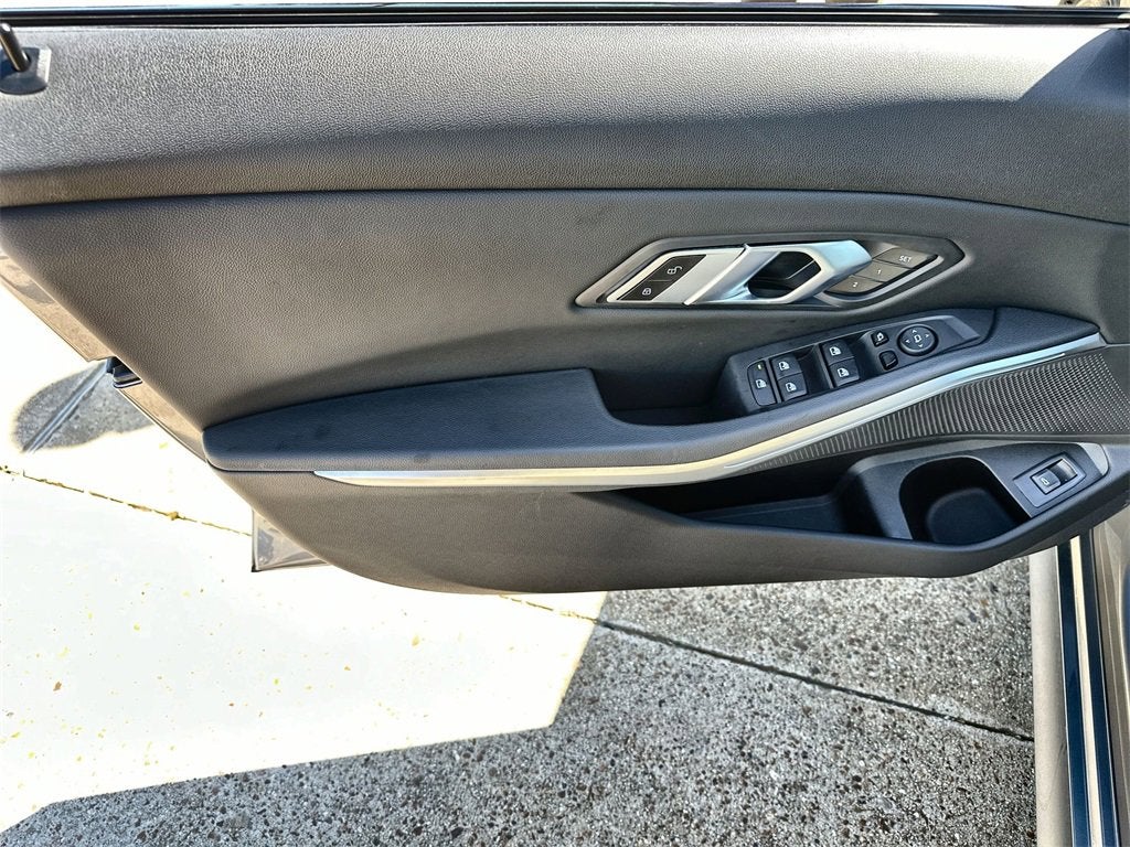 2023 BMW 3 Series 330i