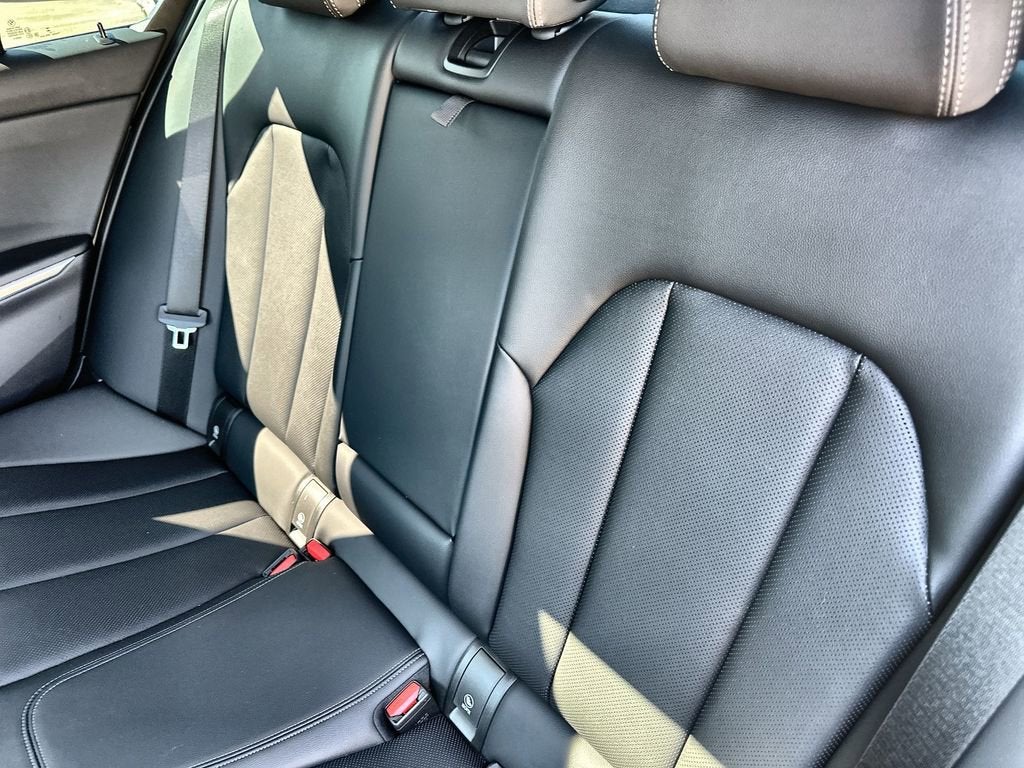 2023 BMW 3 Series 330i