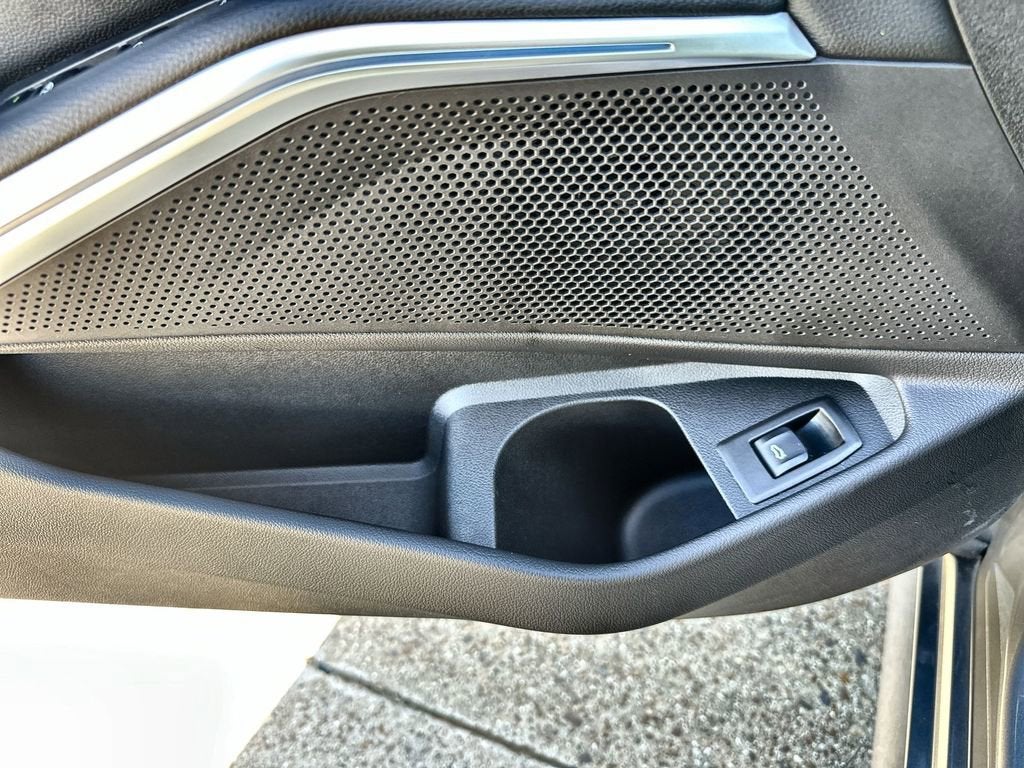 2023 BMW 3 Series 330i