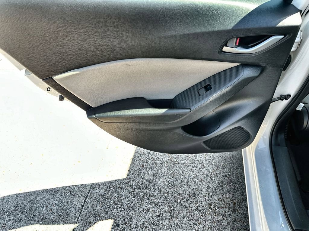2016 Mazda Mazda3 i Sport
