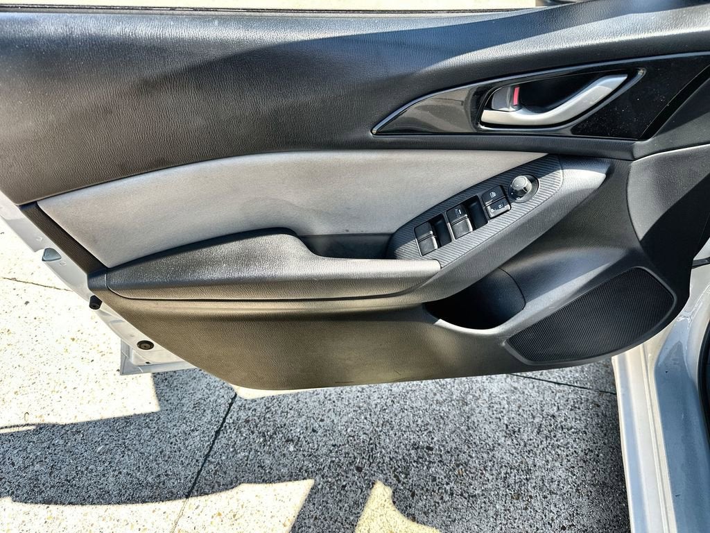 2016 Mazda Mazda3 i Sport