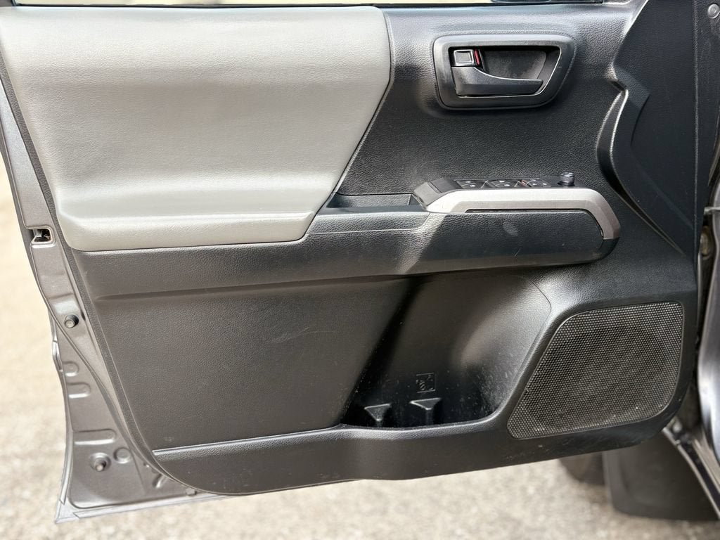 2022 Toyota Tacoma 4WD SR