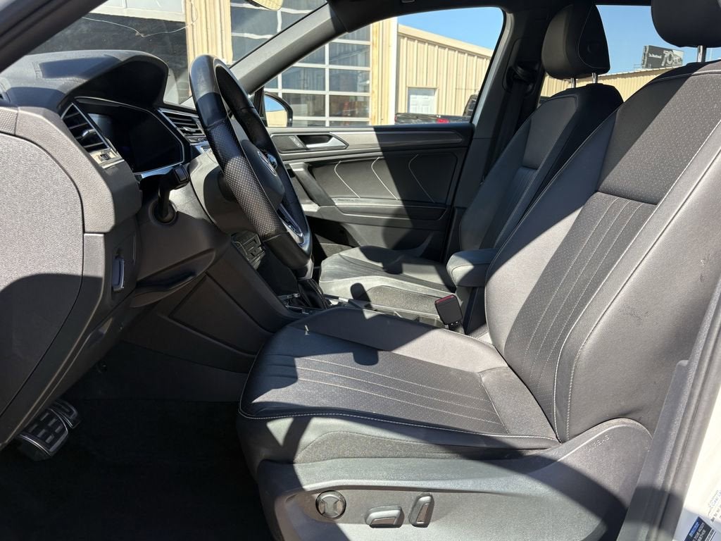 2023 Volkswagen Tiguan SE R-Line Black