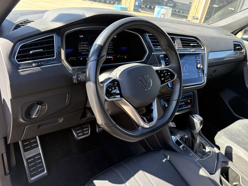 2023 Volkswagen Tiguan SE R-Line Black