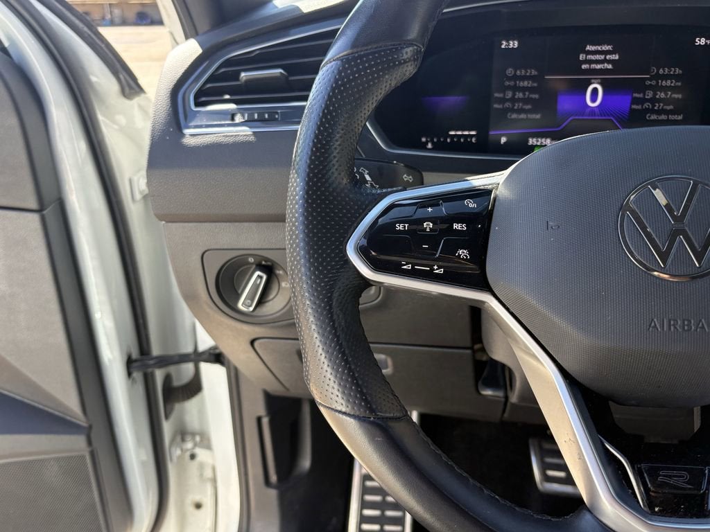 2023 Volkswagen Tiguan SE R-Line Black