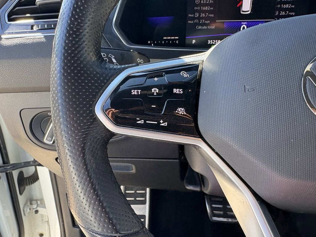 2023 Volkswagen Tiguan SE R-Line Black