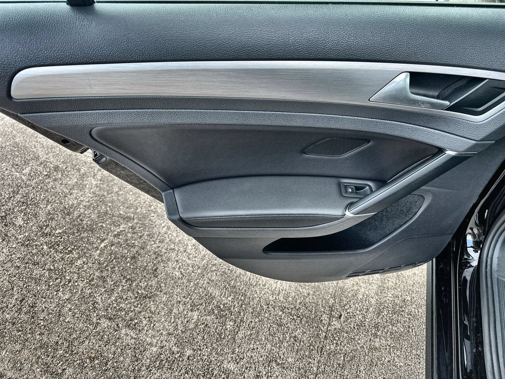 2017 Volkswagen Golf S