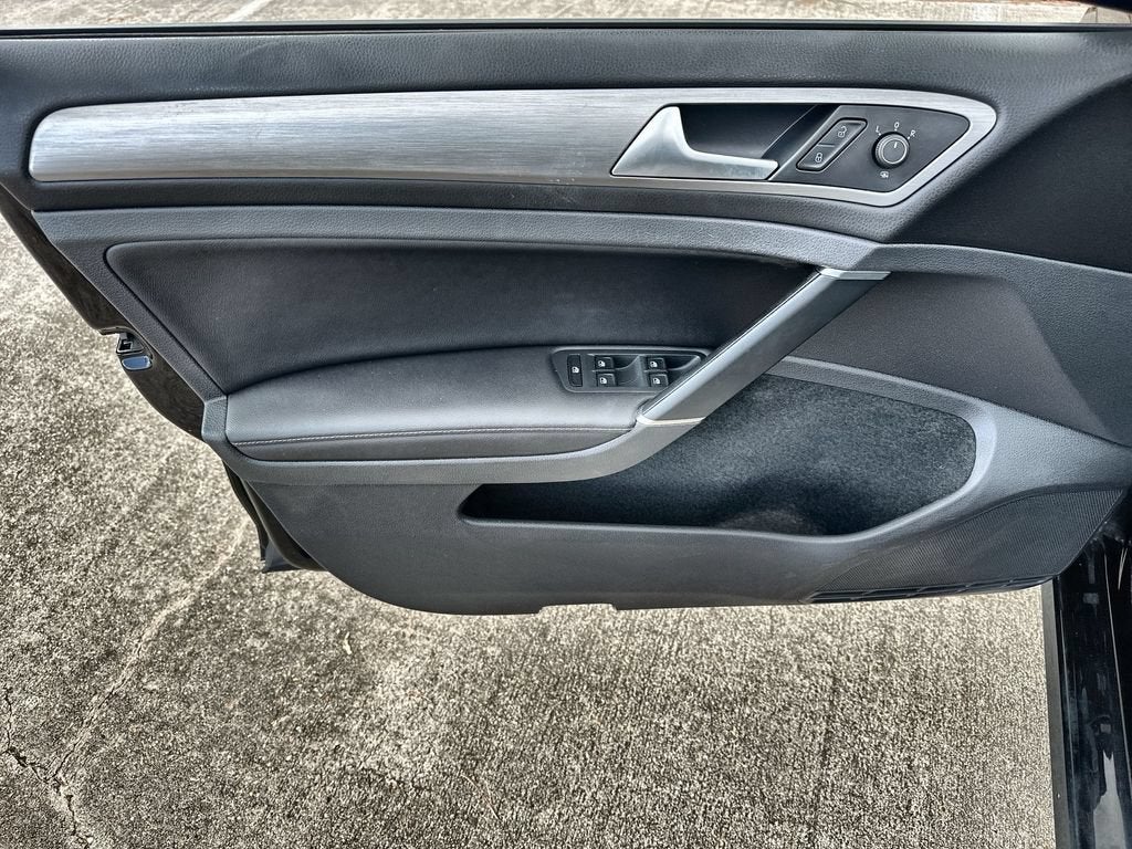 2017 Volkswagen Golf S