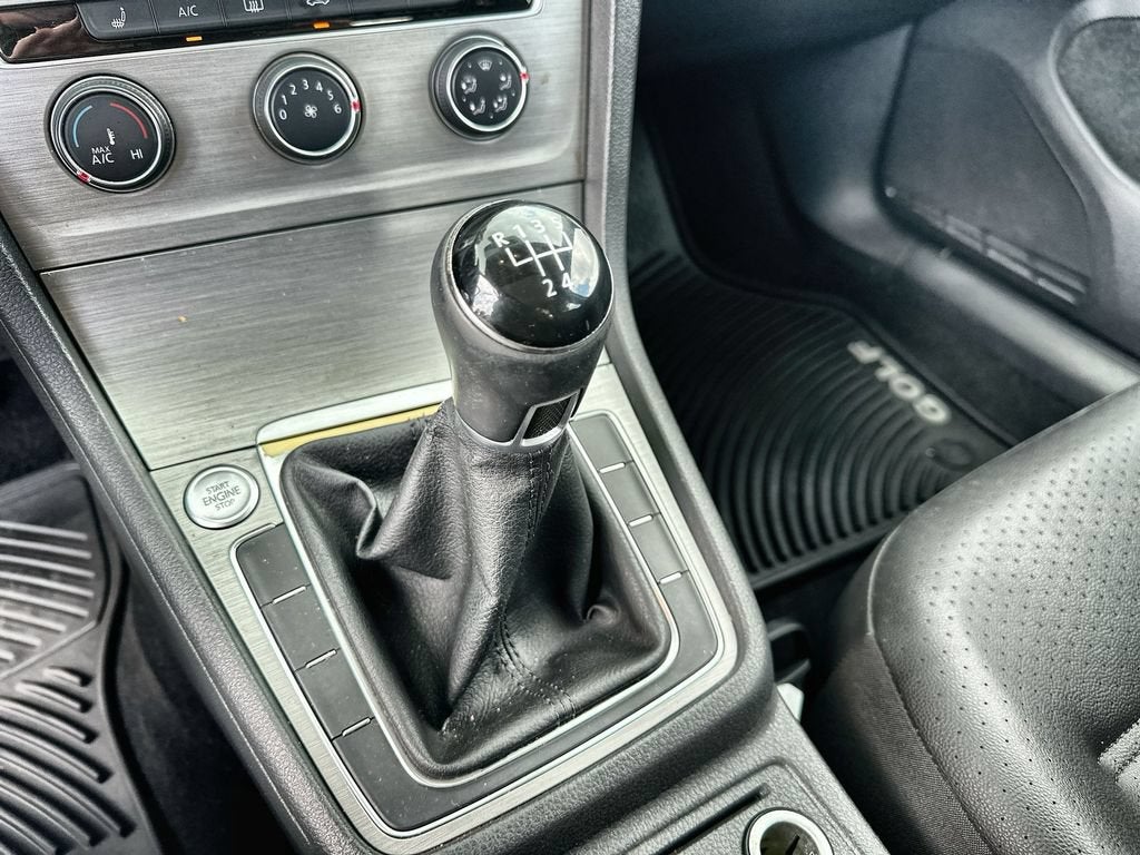 2017 Volkswagen Golf S