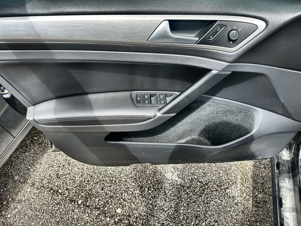 2017 Volkswagen Golf S