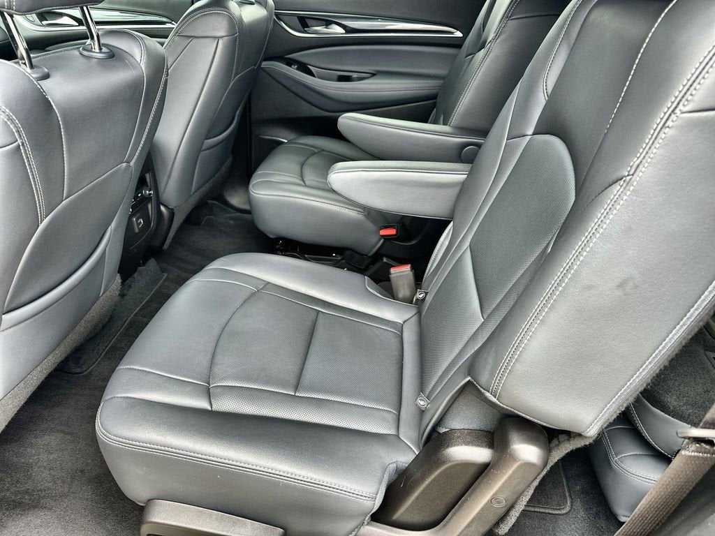 2022 Buick Enclave Essence
