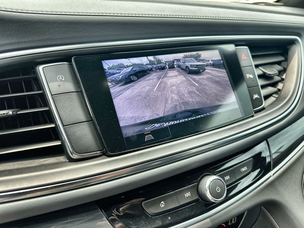 2022 Buick Enclave Essence